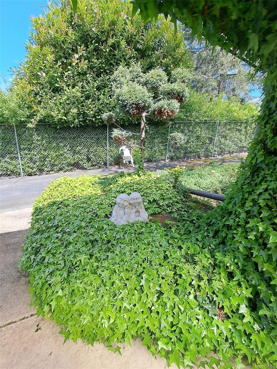 1600 Seacrest Rd, Nanoose Bay, BC