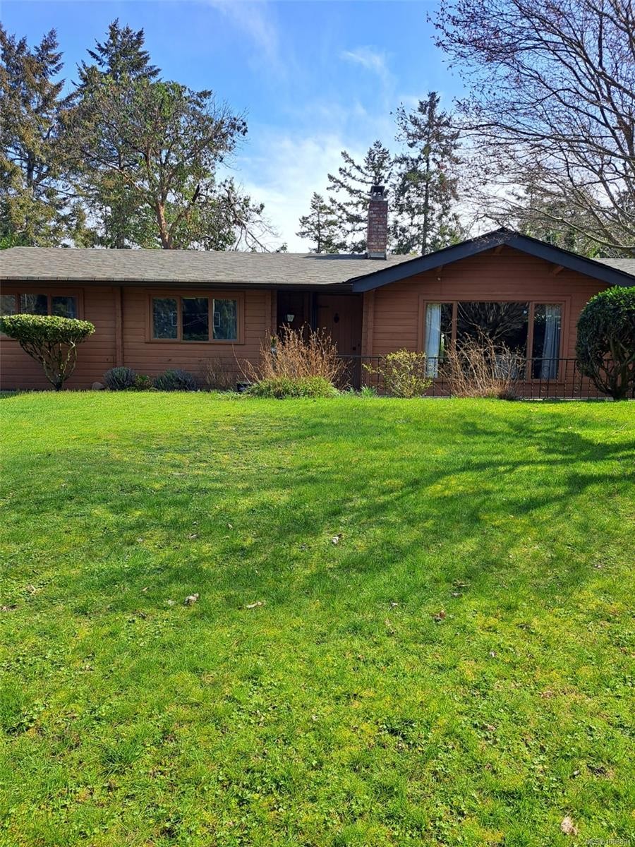 1600 Seacrest Rd, Nanoose Bay, BC