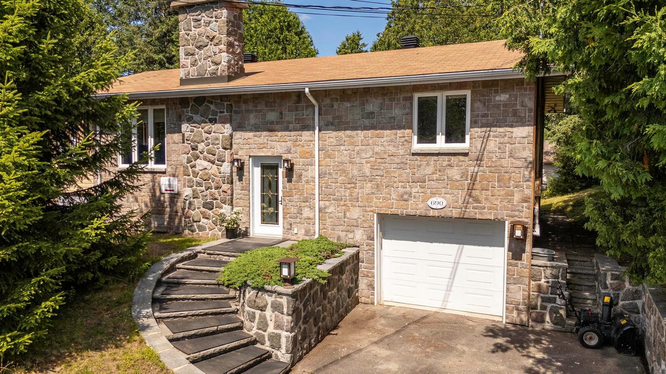 Frontage - 690 Ch. Notre-Dame, Sainte-Adèle, QC - Outdoor