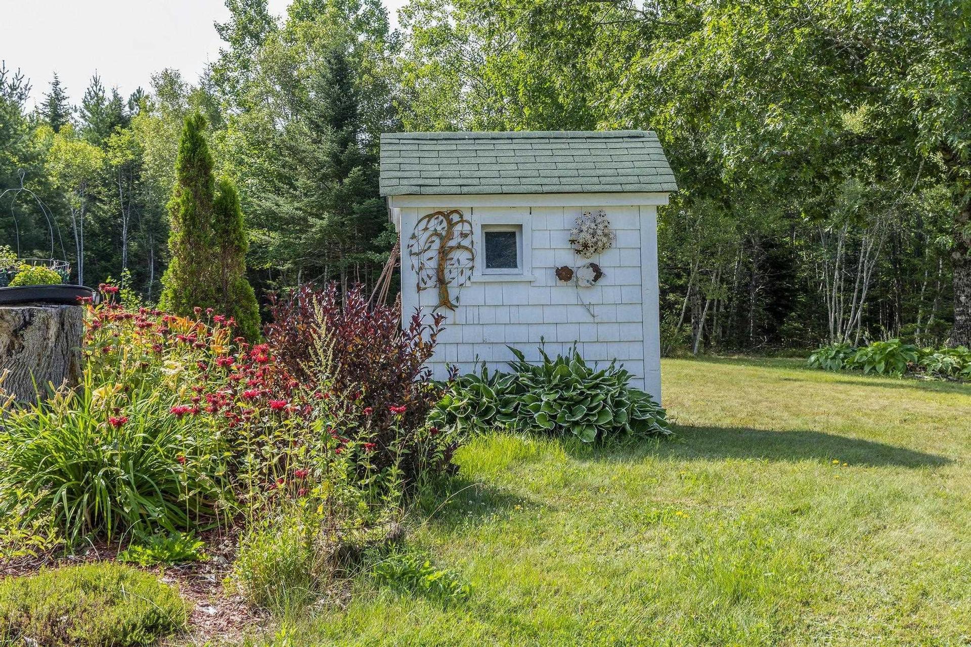18665 Highway 103, Middlewood, NS