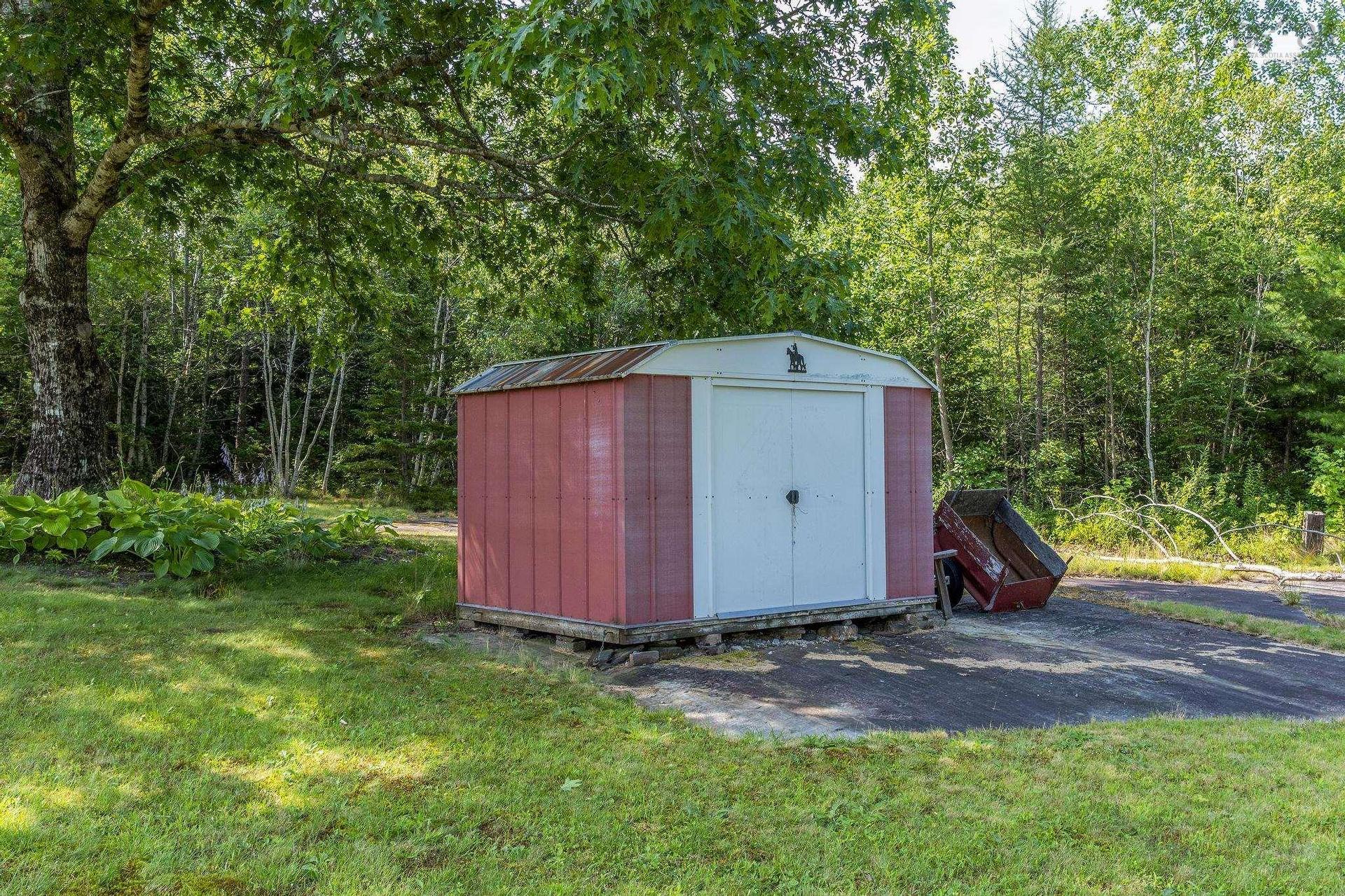 18665 Highway 103, Middlewood, NS