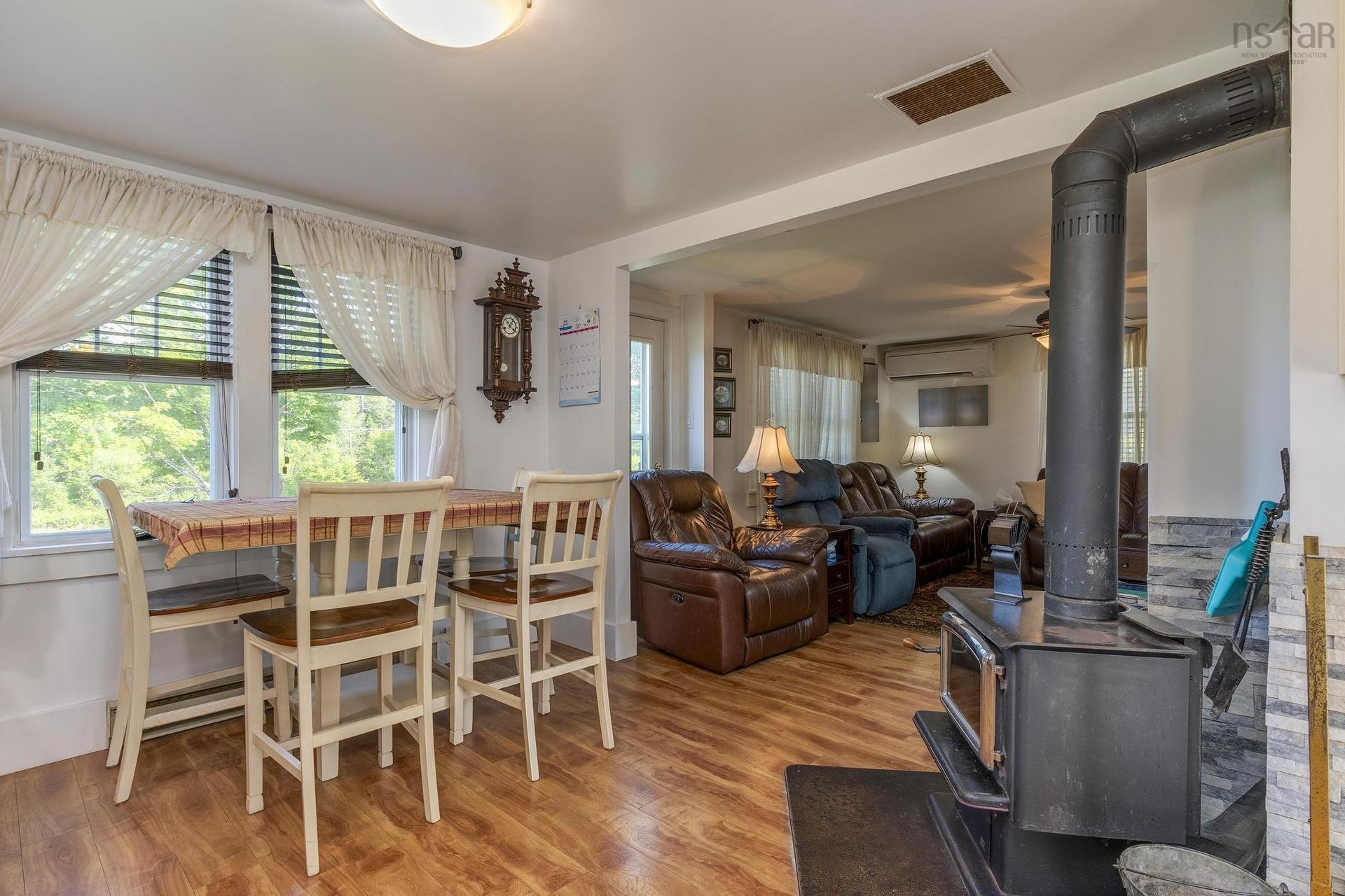 18665 Highway 103, Middlewood, NS