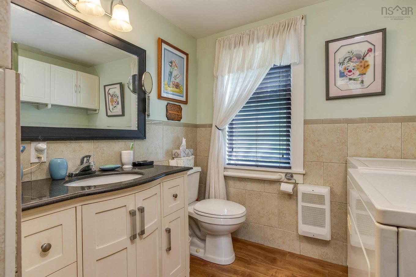 18665 Highway 103, Middlewood, NS