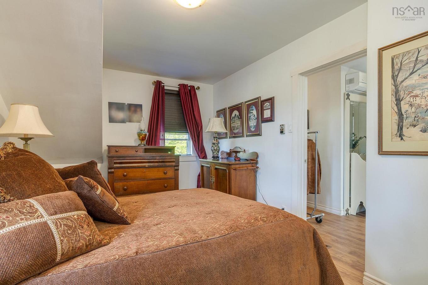 18665 Highway 103, Middlewood, NS