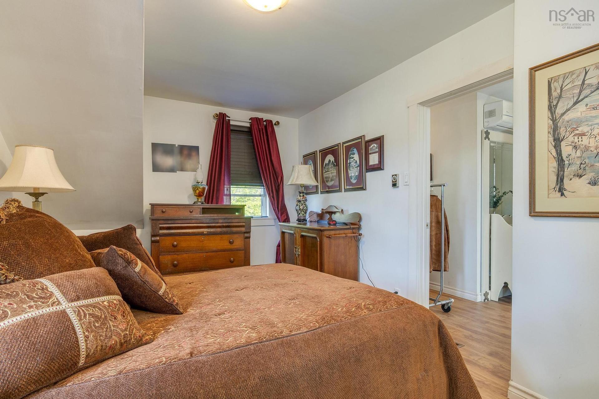 18665 Highway 103, Middlewood, NS