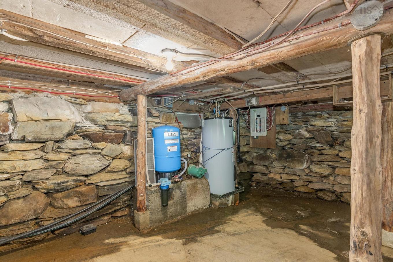 18665 Highway 103, Middlewood, NS