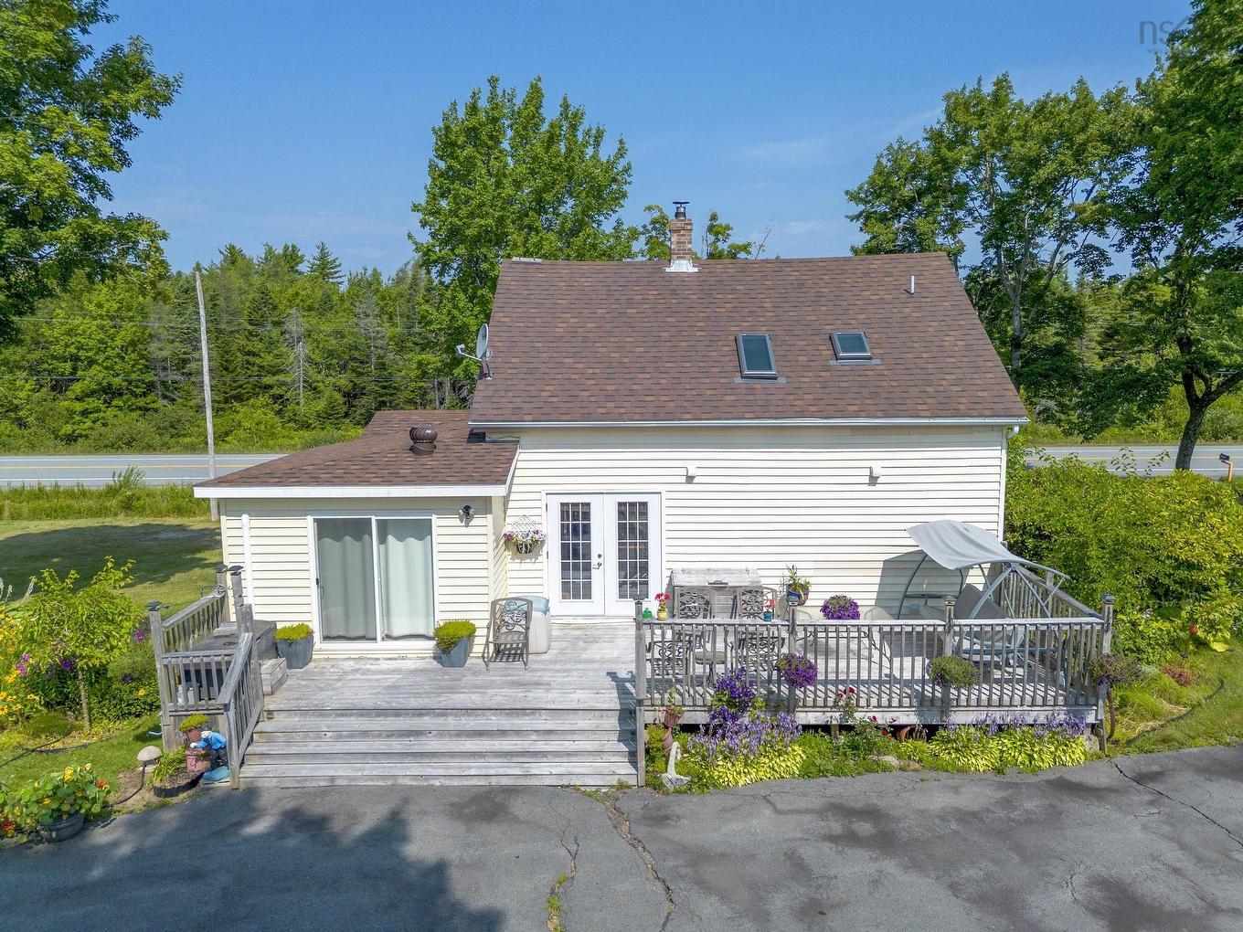 18665 Highway 103, Middlewood, NS