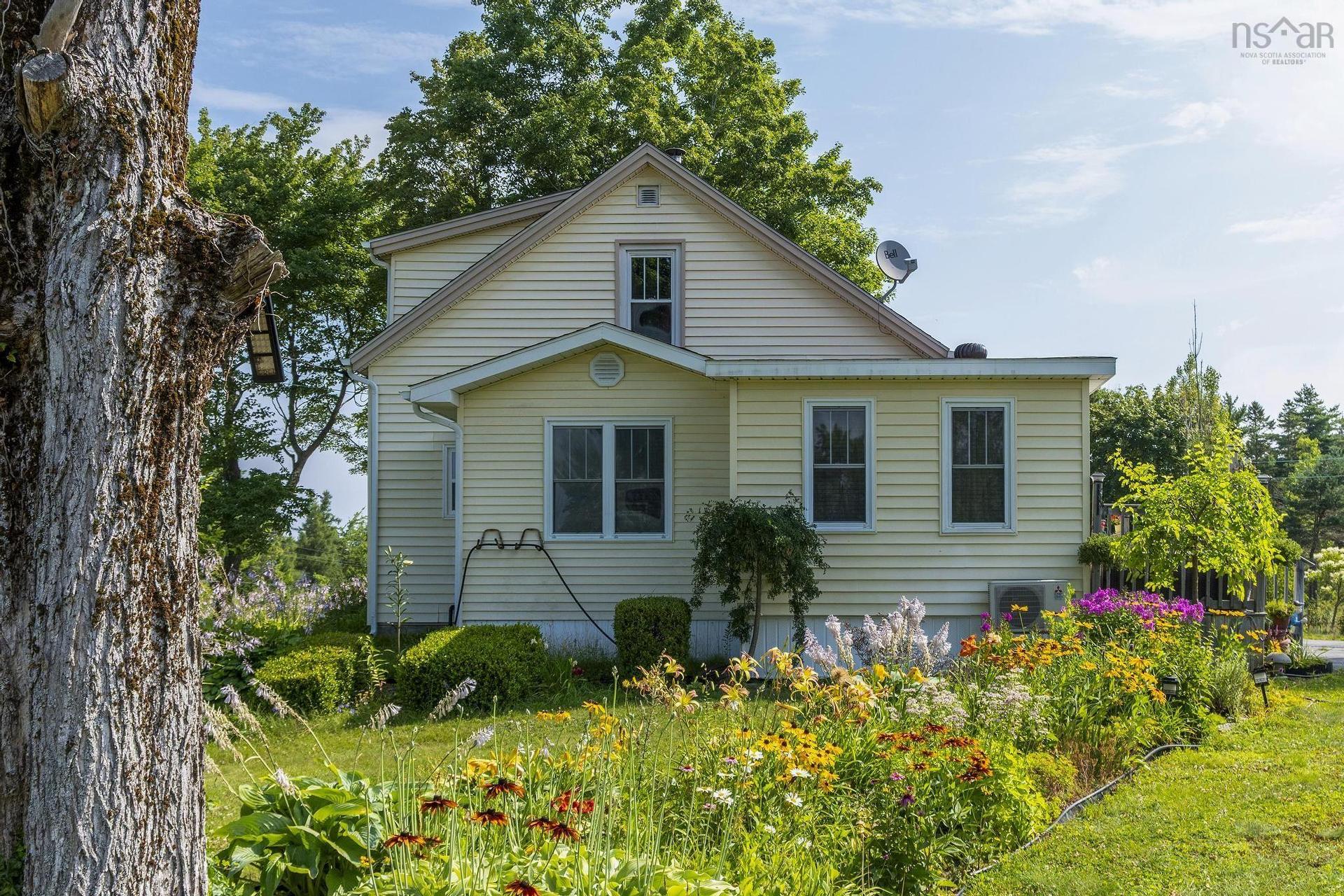 18665 Highway 103, Middlewood, NS