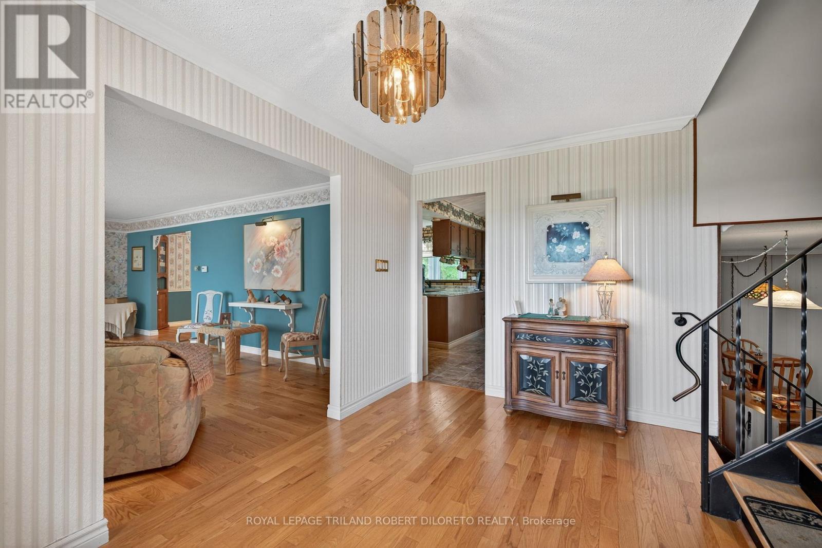 6186 Egremont Drive, Middlesex Centre, ON - Indoor