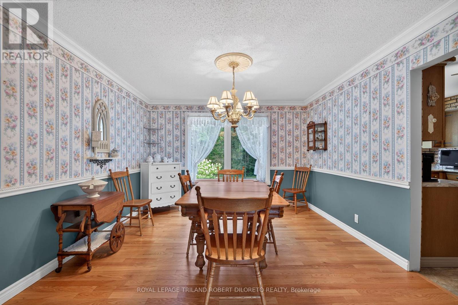 6186 Egremont Drive, Middlesex Centre, ON - Indoor Photo Showing Other Room