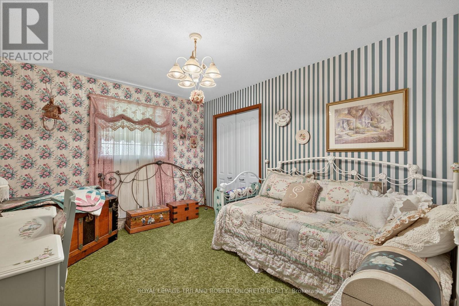 6186 Egremont Drive, Middlesex Centre, ON - Indoor Photo Showing Other Room