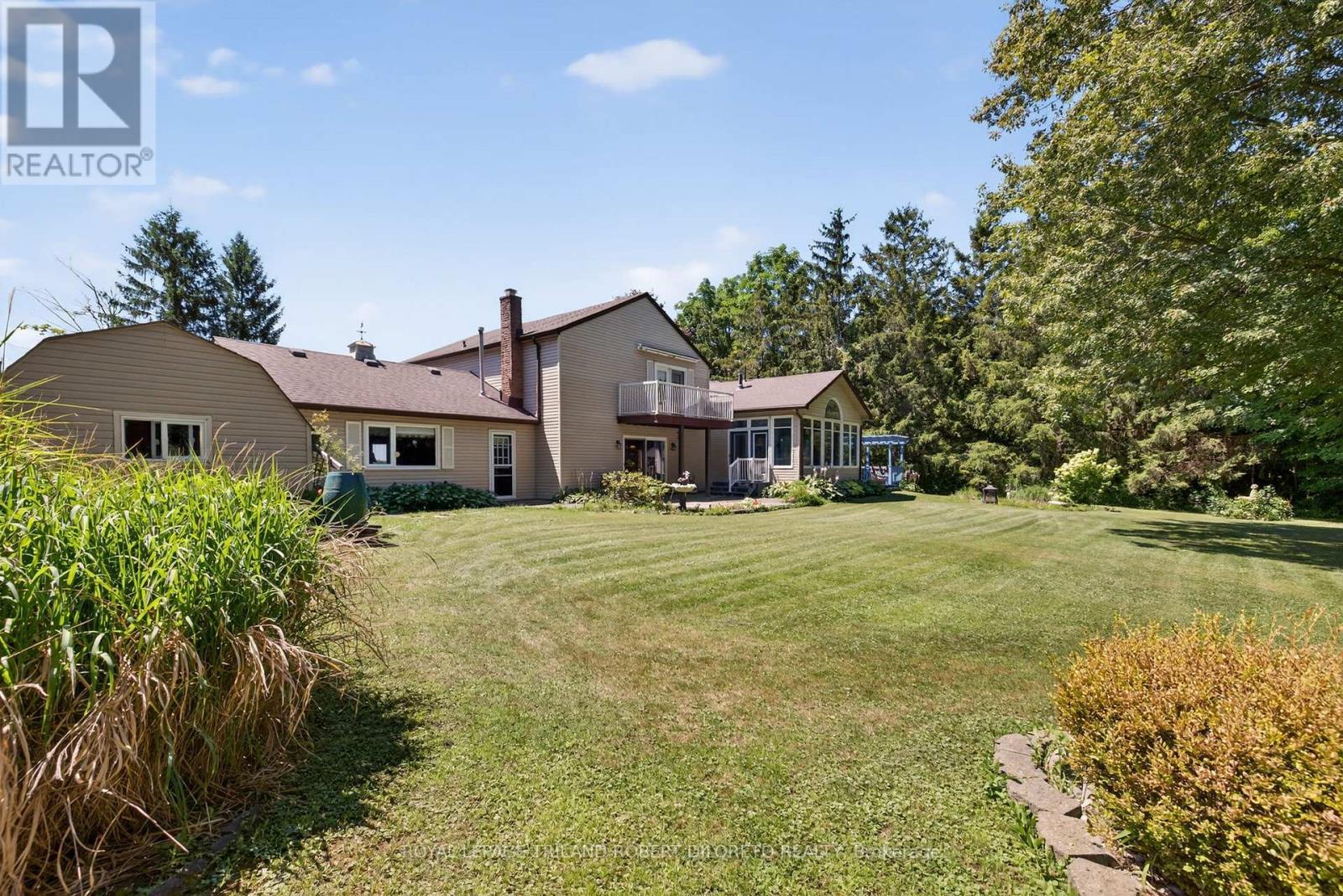 6186 Egremont Drive, Middlesex Centre, ON - Outdoor With Deck Patio Veranda