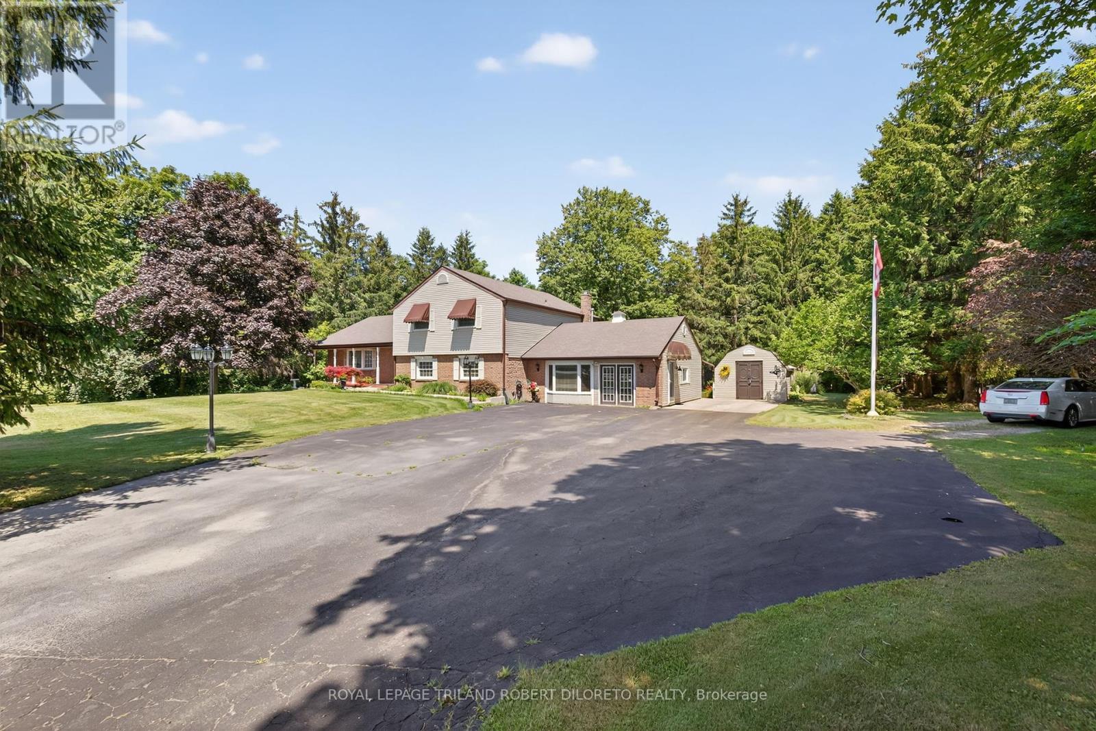 6186 Egremont Drive, Middlesex Centre, ON - Outdoor