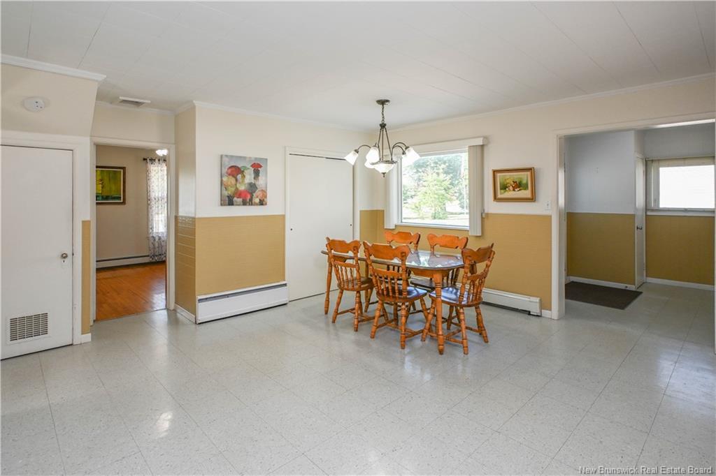 351 Saint-Pierre E. Blvd, Caraquet, NB