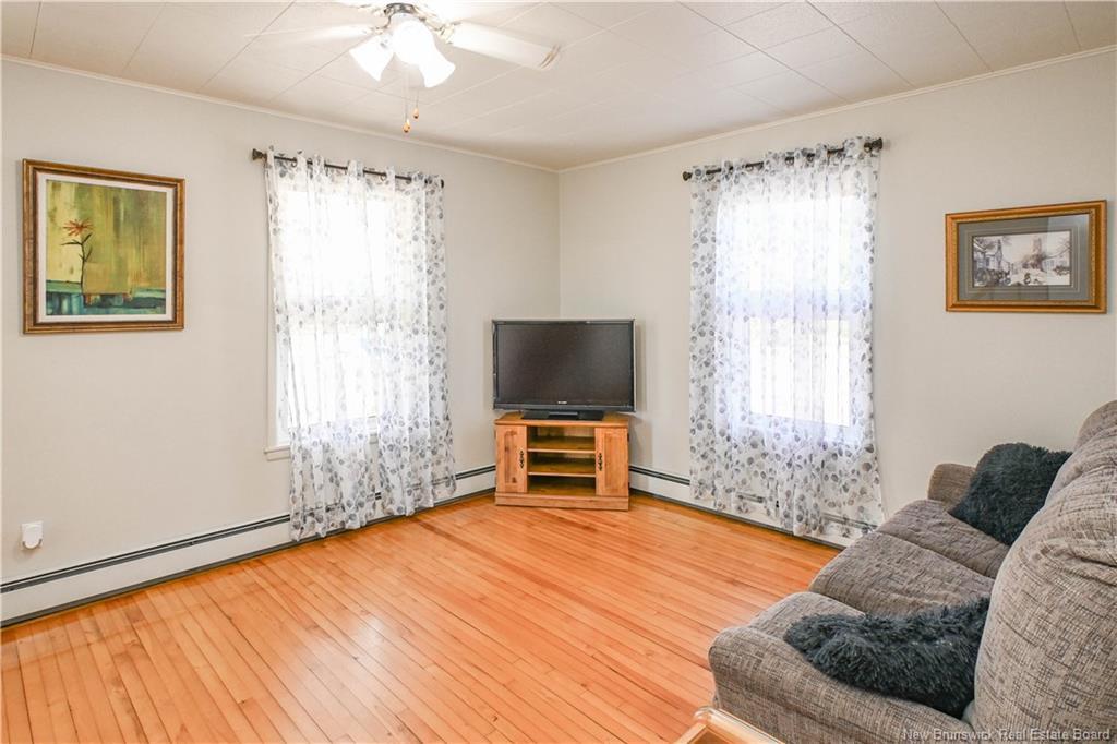 351 Saint-Pierre E. Blvd, Caraquet, NB