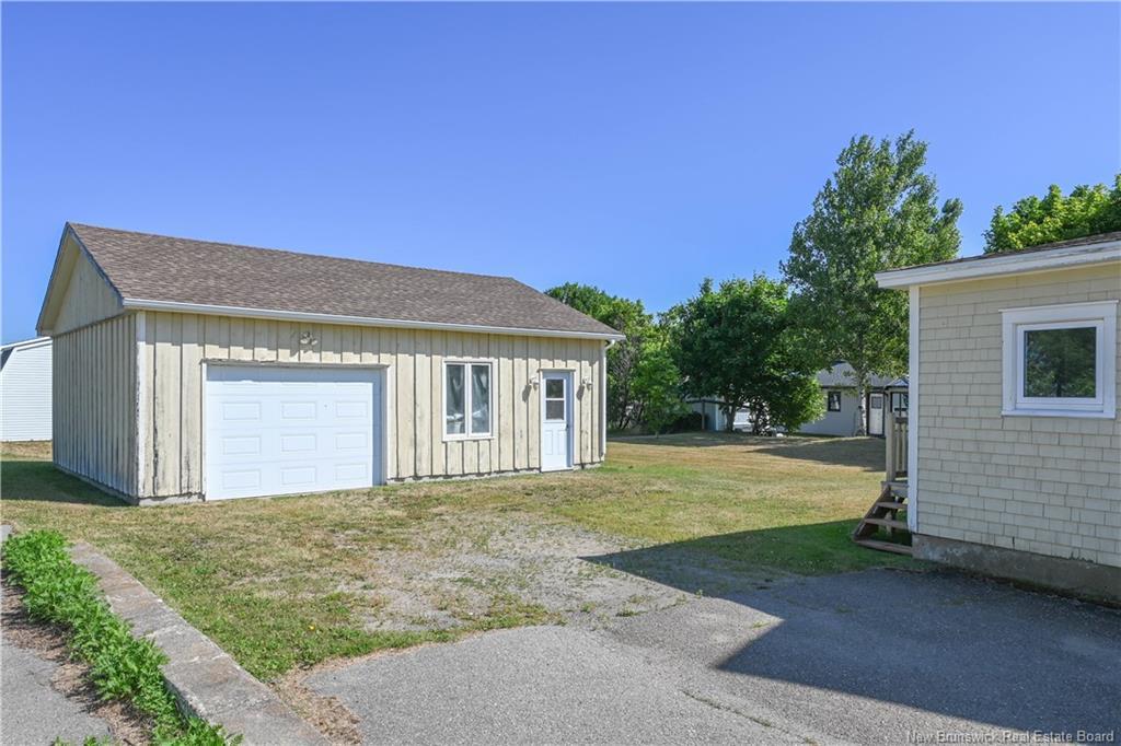 351 Saint-Pierre E. Blvd, Caraquet, NB