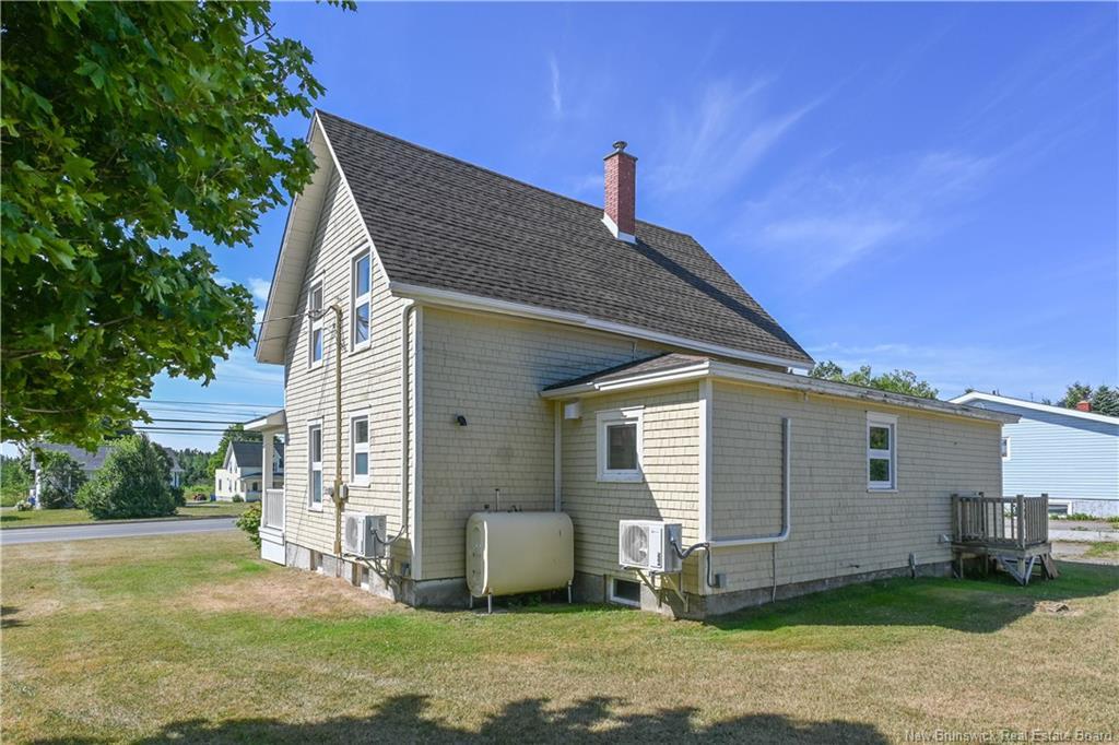 351 Saint-Pierre E. Blvd, Caraquet, NB