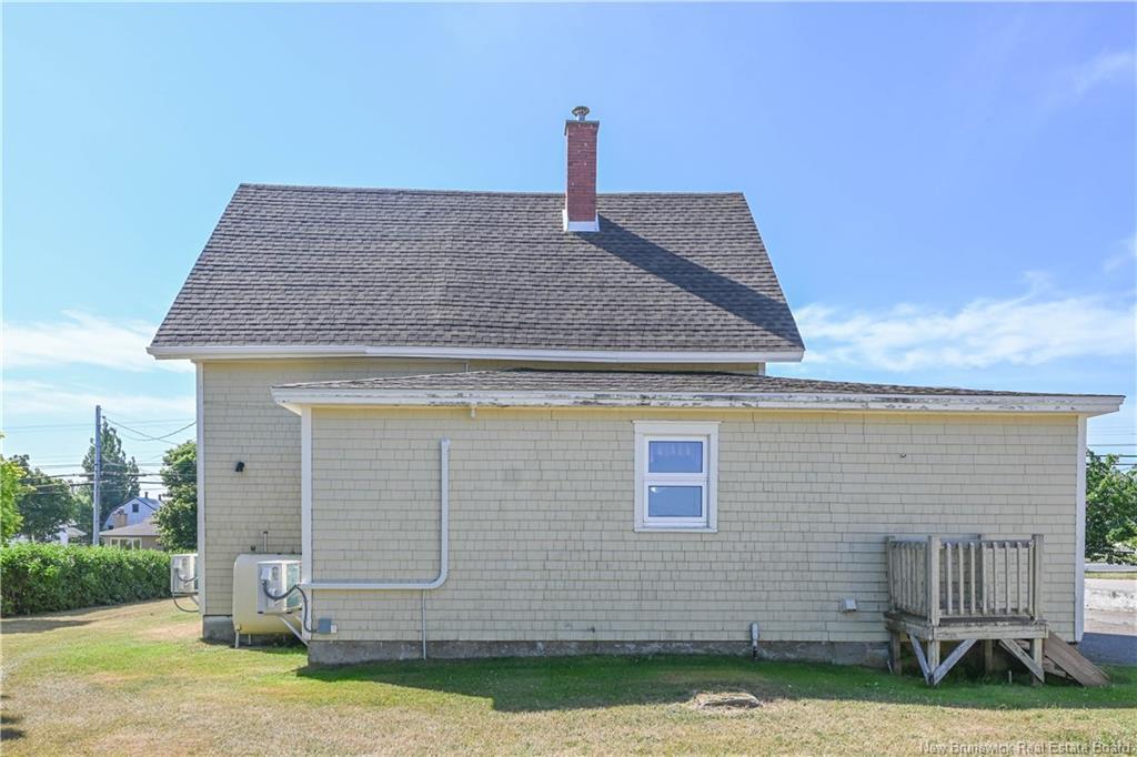 351 Saint-Pierre E. Blvd, Caraquet, NB