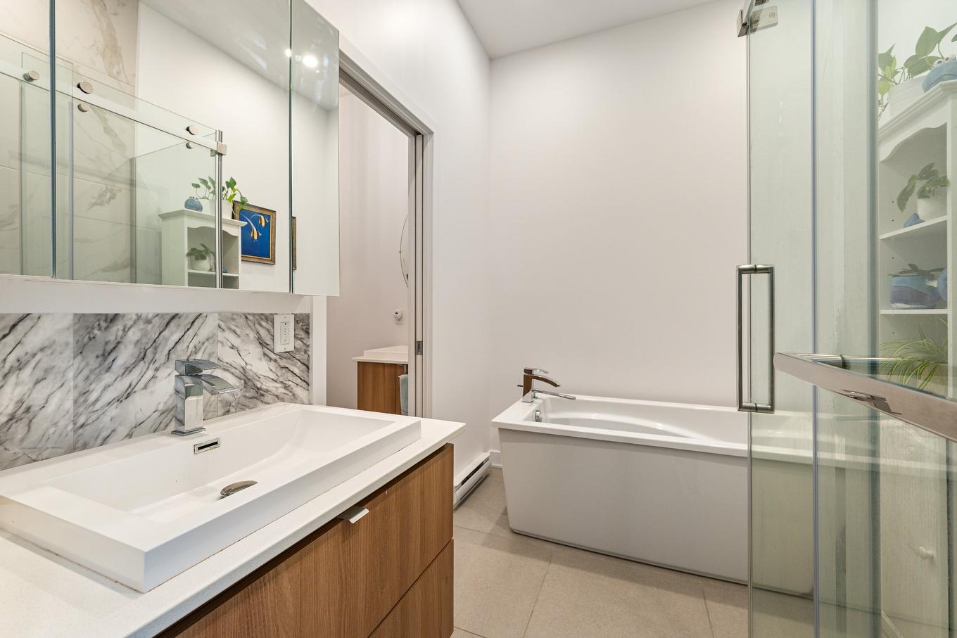 Ensuite bathroom - 404-191 Rue De Langloiserie, Rosemère, QC - Indoor Photo Showing Bathroom