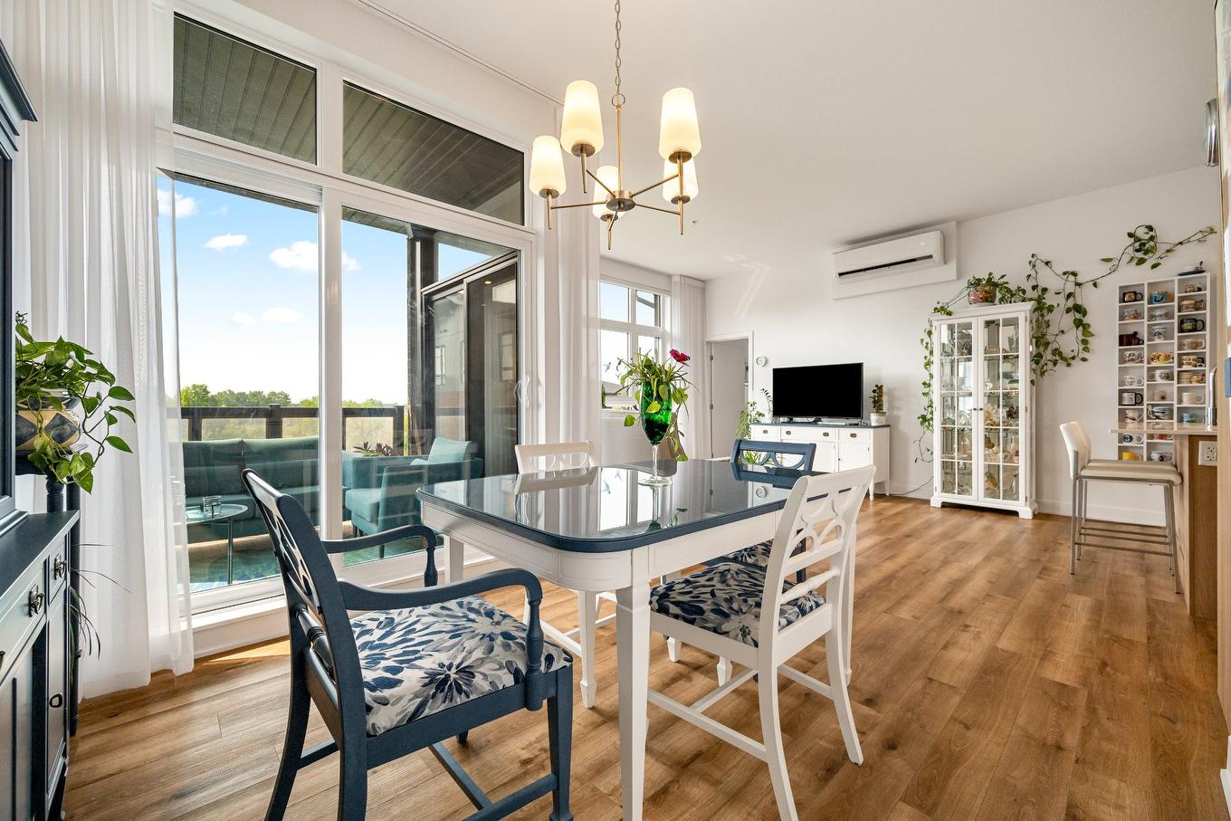 Dining room - 404-191 Rue De Langloiserie, Rosemère, QC - Indoor Photo Showing Dining Room