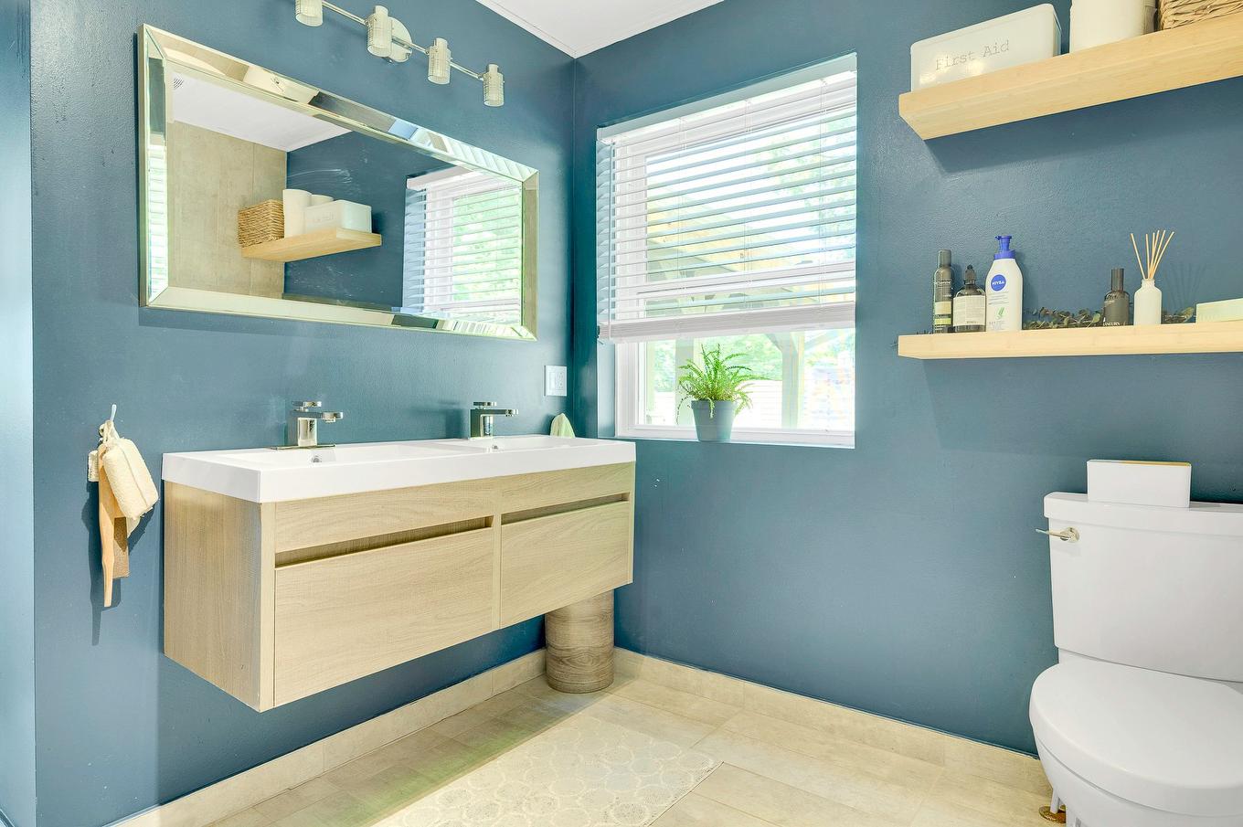 Bathroom - 1515 Rue De La Vallée, Sainte-Adèle, QC - Indoor Photo Showing Bathroom