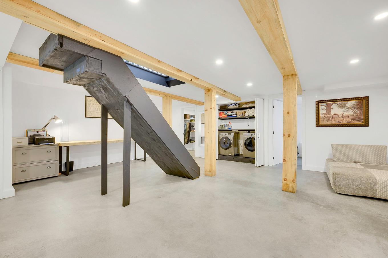 Staircase - 1515 Rue De La Vallée, Sainte-Adèle, QC - Indoor