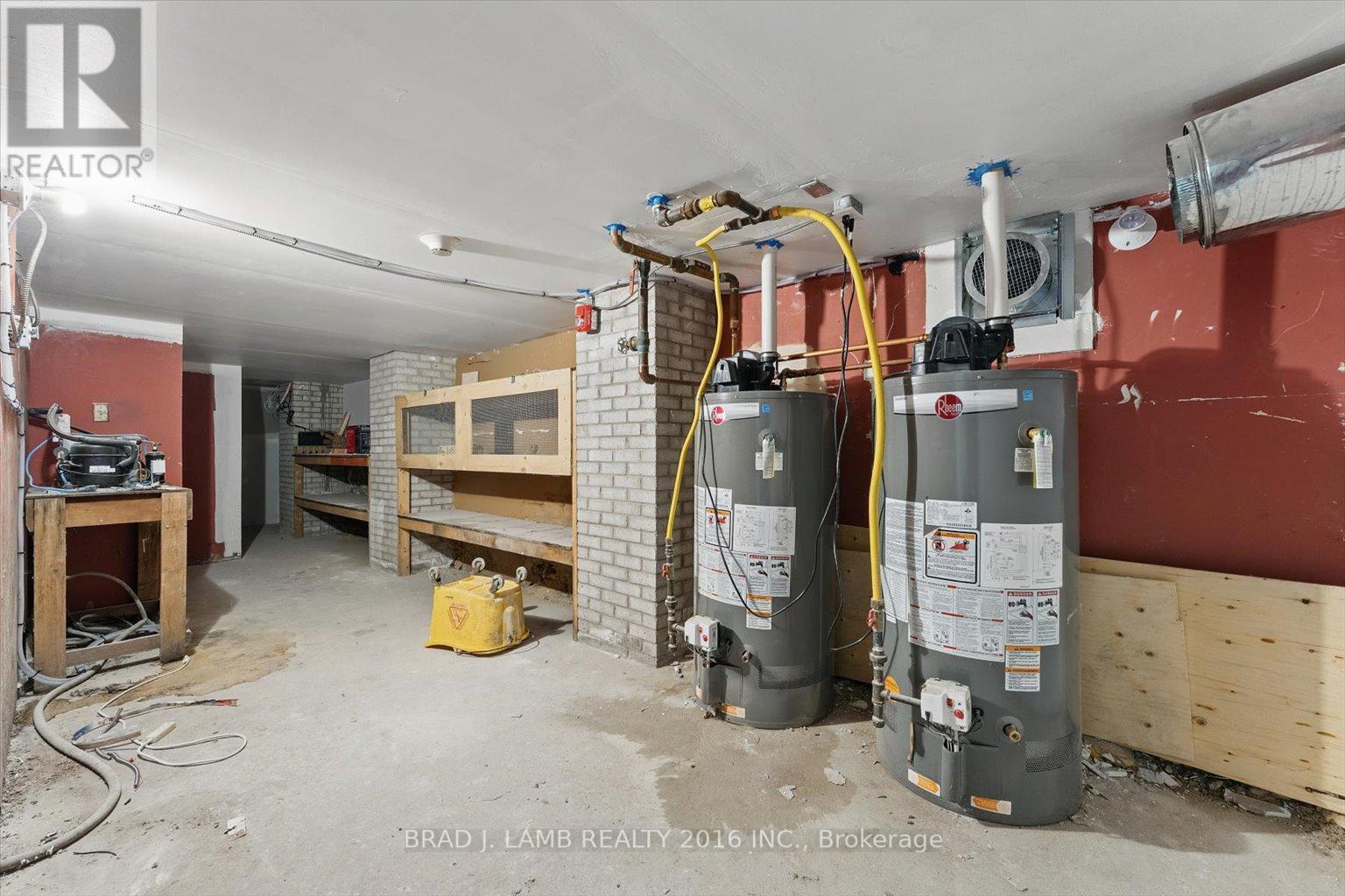 2261 Dundas Street W, Toronto, ON