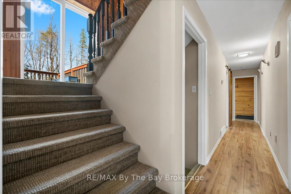 177 Talisman Mountain Drive, Grey Highlands, ON - Indoor Photo Showing Other Room