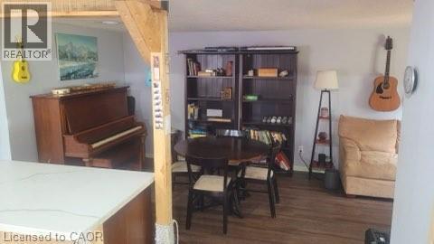 17 Queen Street N, Scotland, ON - Indoor