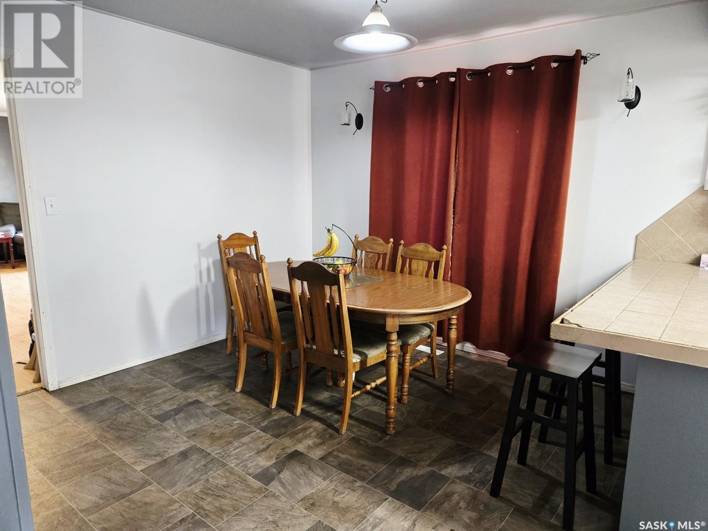 324 Norreys Street, Drake, SK - Indoor Photo Showing Dining Room