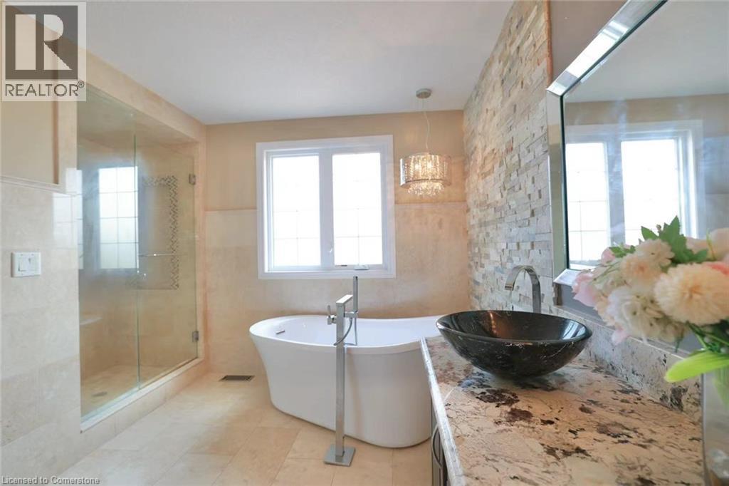 872 Creekside Drive, Waterloo, ON - Indoor Photo Showing Bathroom