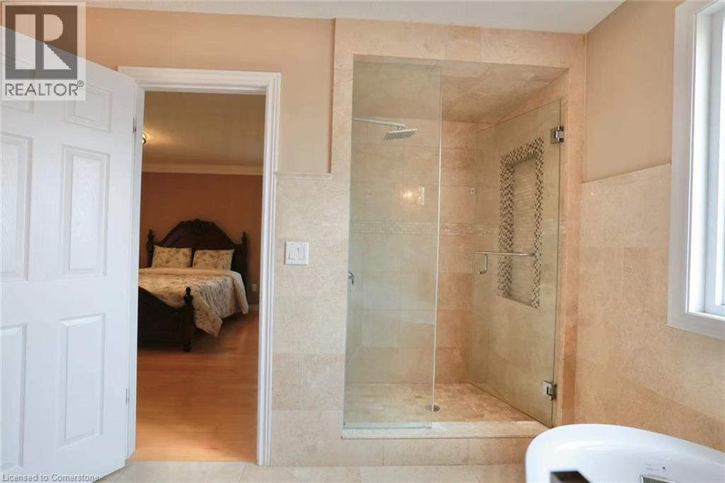 872 Creekside Drive, Waterloo, ON - Indoor Photo Showing Bathroom