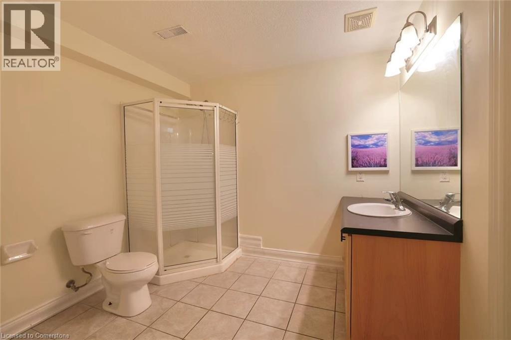 872 Creekside Drive, Waterloo, ON - Indoor Photo Showing Bathroom