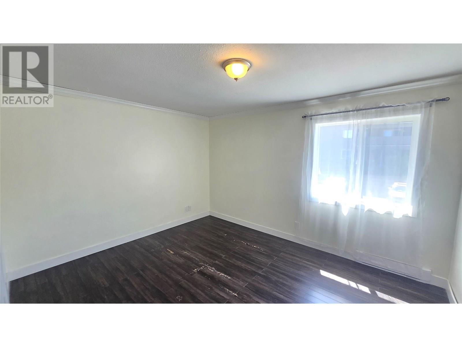 44 Whiteshield S Crescent Unit# 211, Kamloops, BC - Indoor Photo Showing Other Room