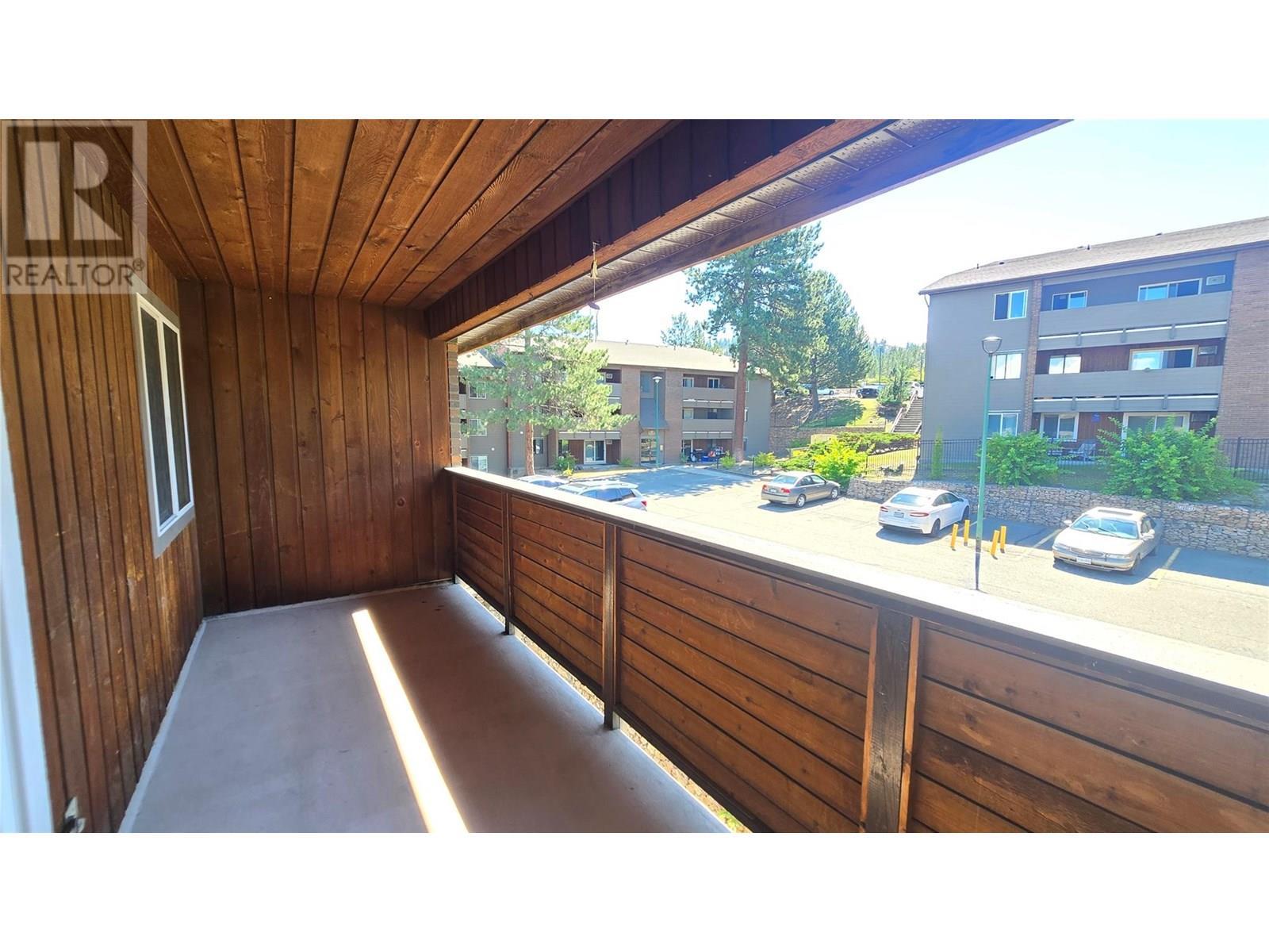 44 Whiteshield S Crescent Unit# 211, Kamloops, BC - Outdoor With Exterior