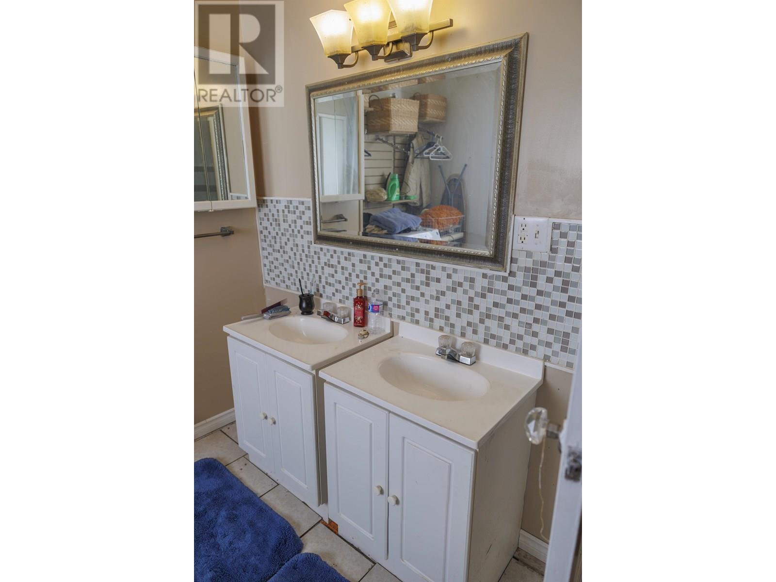 8189 Loos Road, Mcbride, BC - Indoor Photo Showing Bathroom