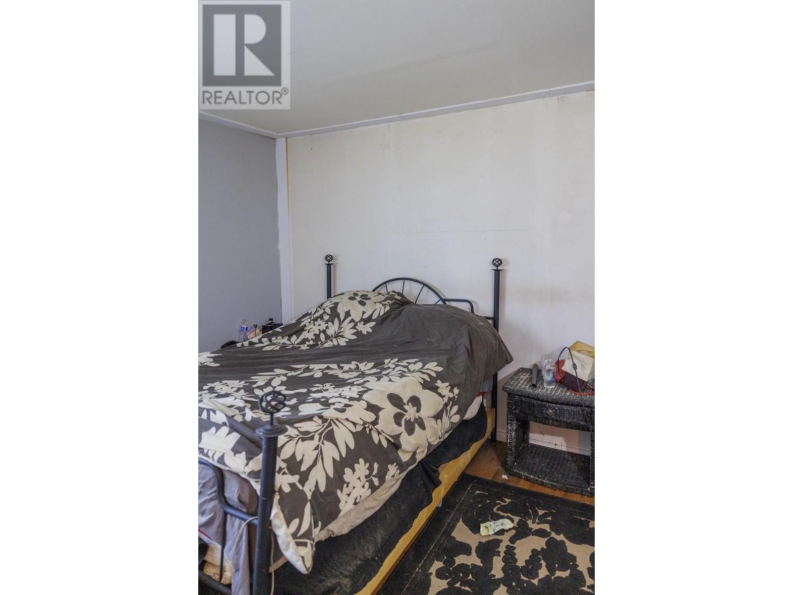 8189 Loos Road, Mcbride, BC - Indoor Photo Showing Bedroom