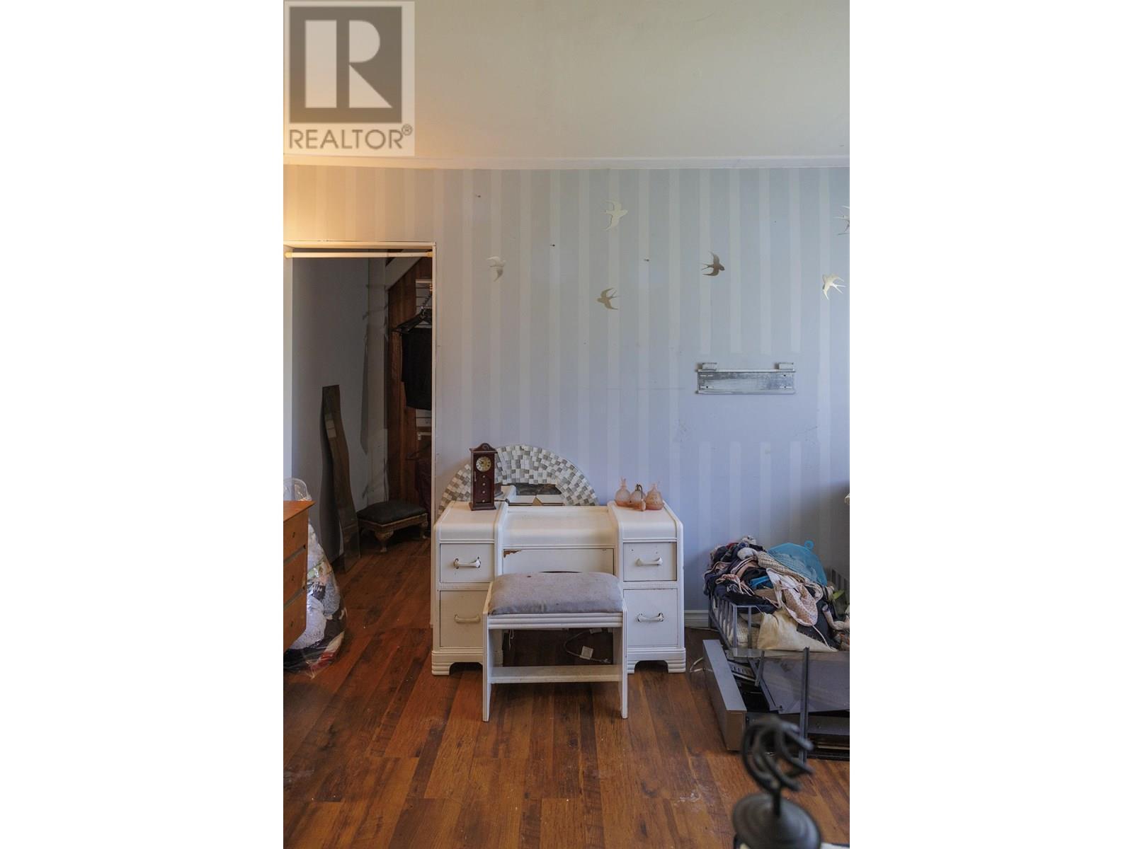 8189 Loos Road, Mcbride, BC - Indoor