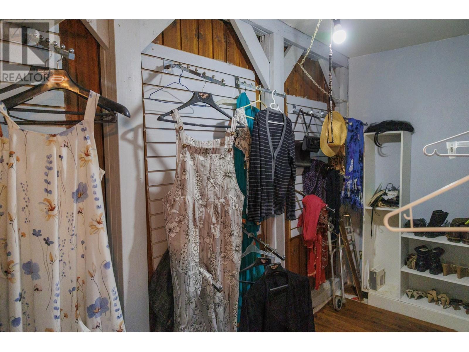 8189 Loos Road, Mcbride, BC - Indoor