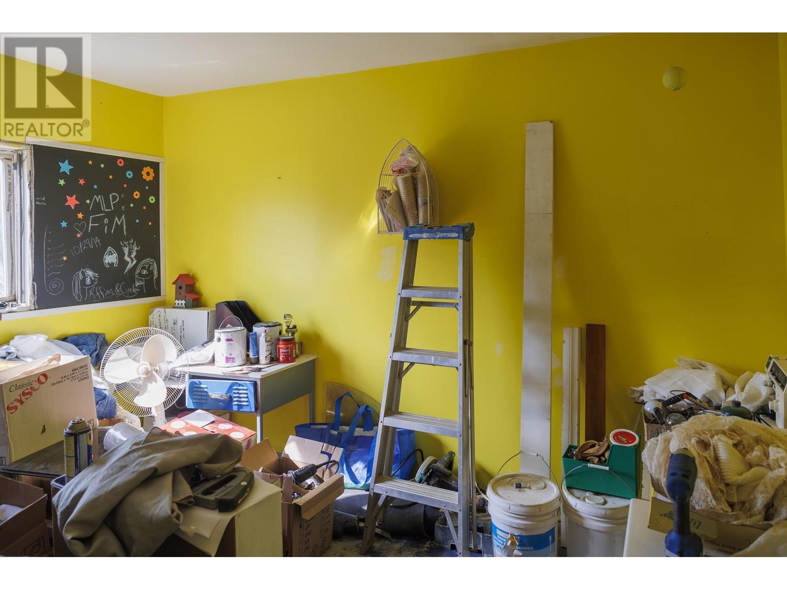 8189 Loos Road, Mcbride, BC - Indoor