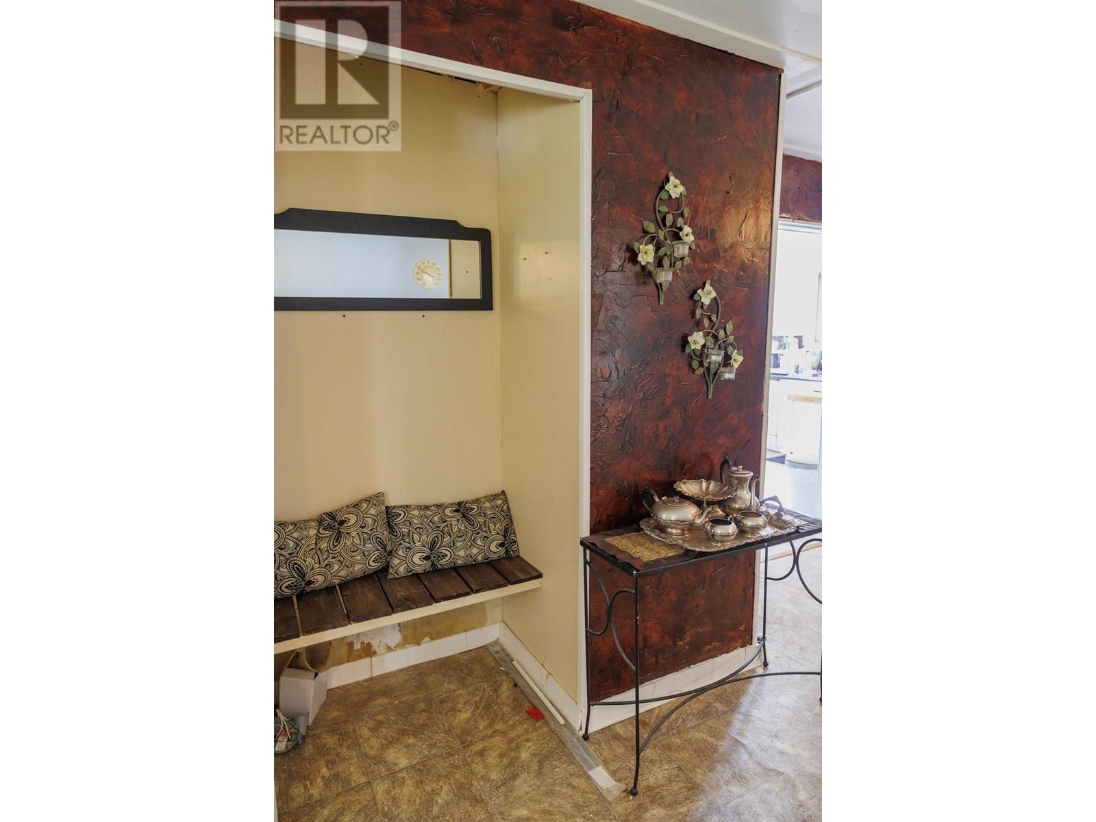 8189 Loos Road, Mcbride, BC - Indoor Photo Showing Other Room