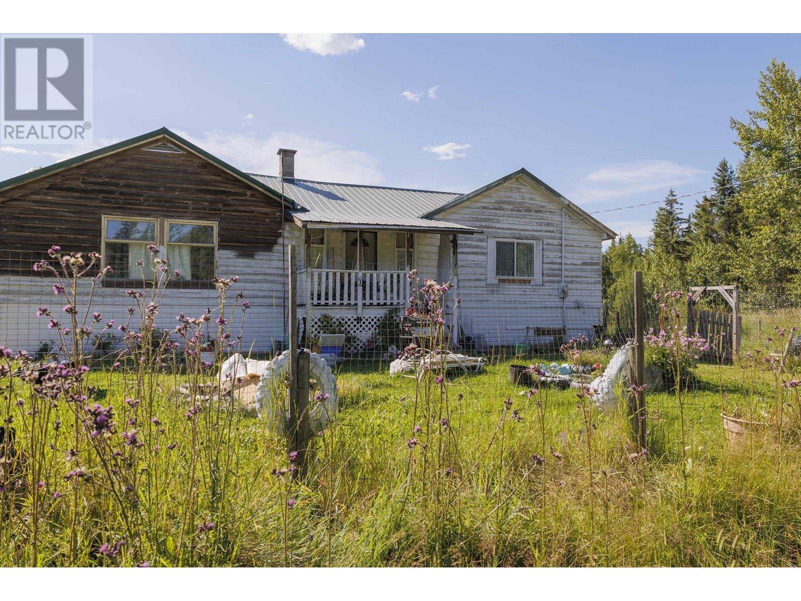 8189 Loos Road, Mcbride, BC - Outdoor With Deck Patio Veranda