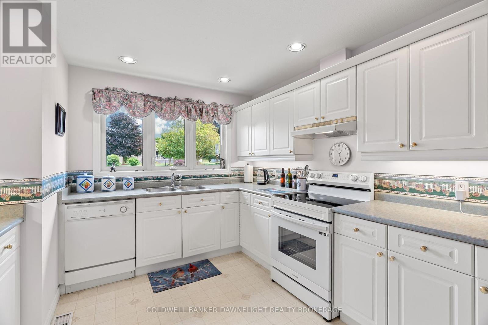 25 Shadow Lane, South Huron (Exeter), ON - Indoor Photo Showing Kitchen With Double Sink