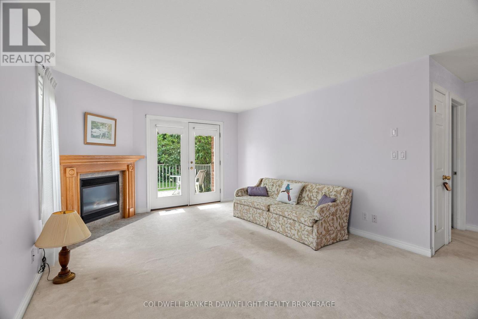 25 Shadow Lane, South Huron (Exeter), ON - Indoor Photo Showing Living Room With Fireplace