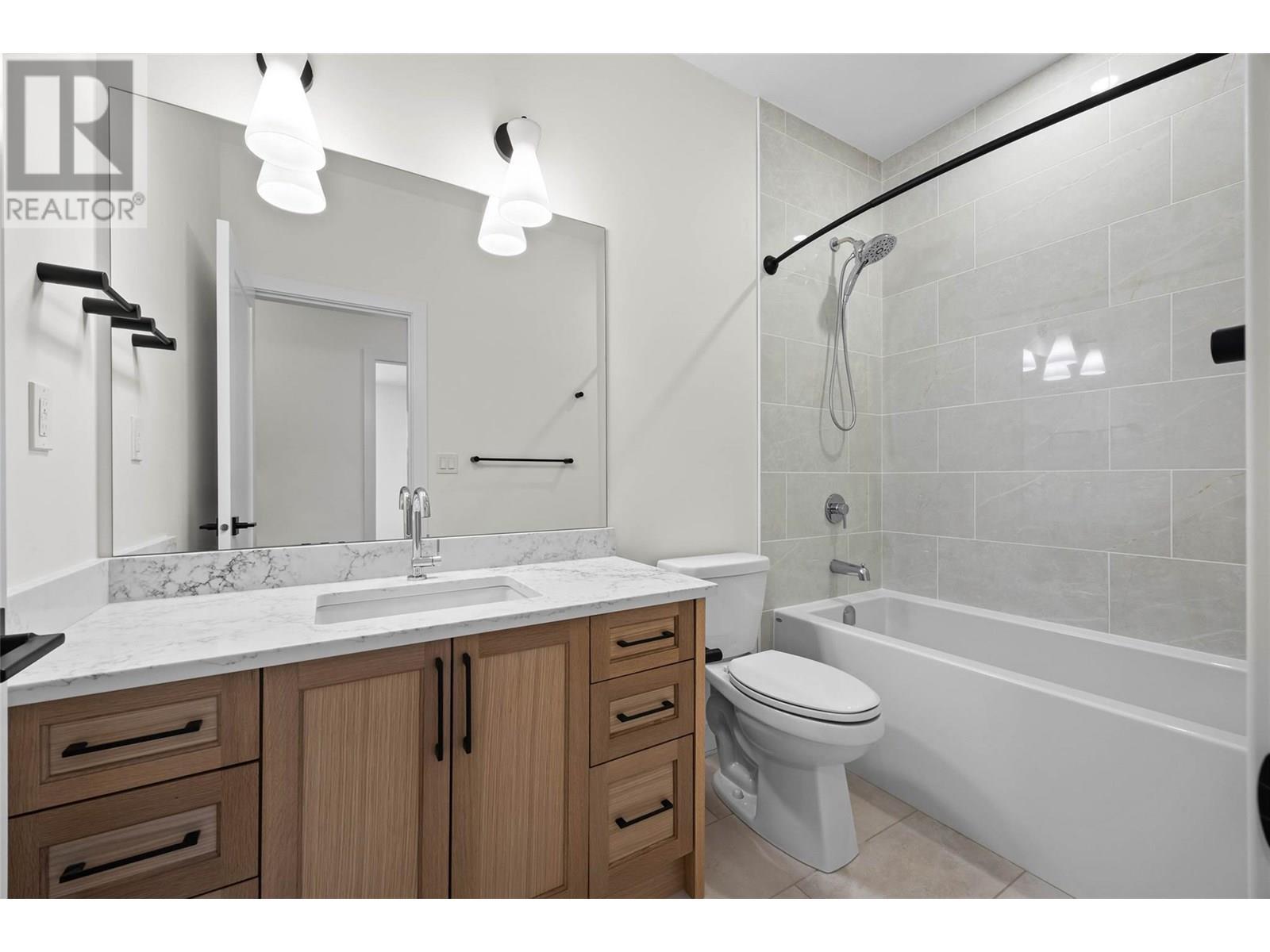 1294 Brechin Place, Kamloops, BC - Indoor Photo Showing Bathroom
