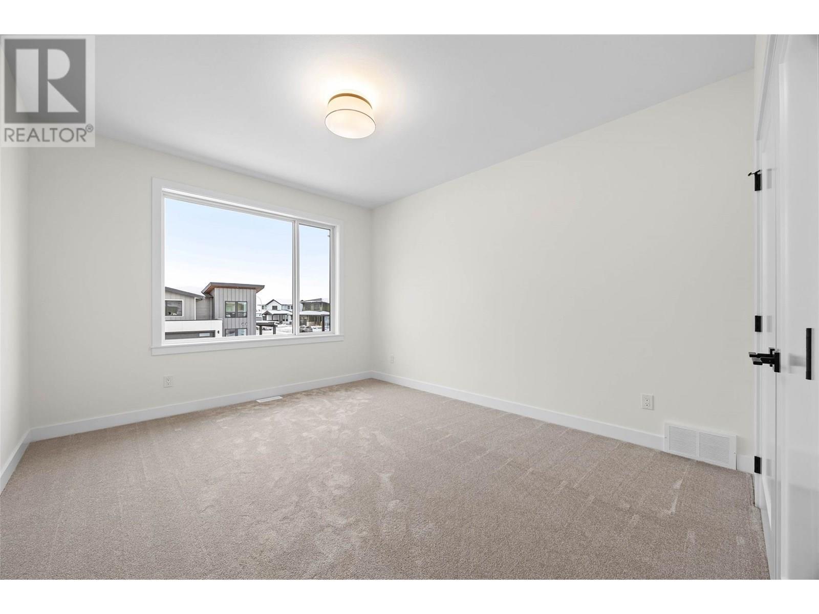 1294 Brechin Place, Kamloops, BC - Indoor Photo Showing Other Room