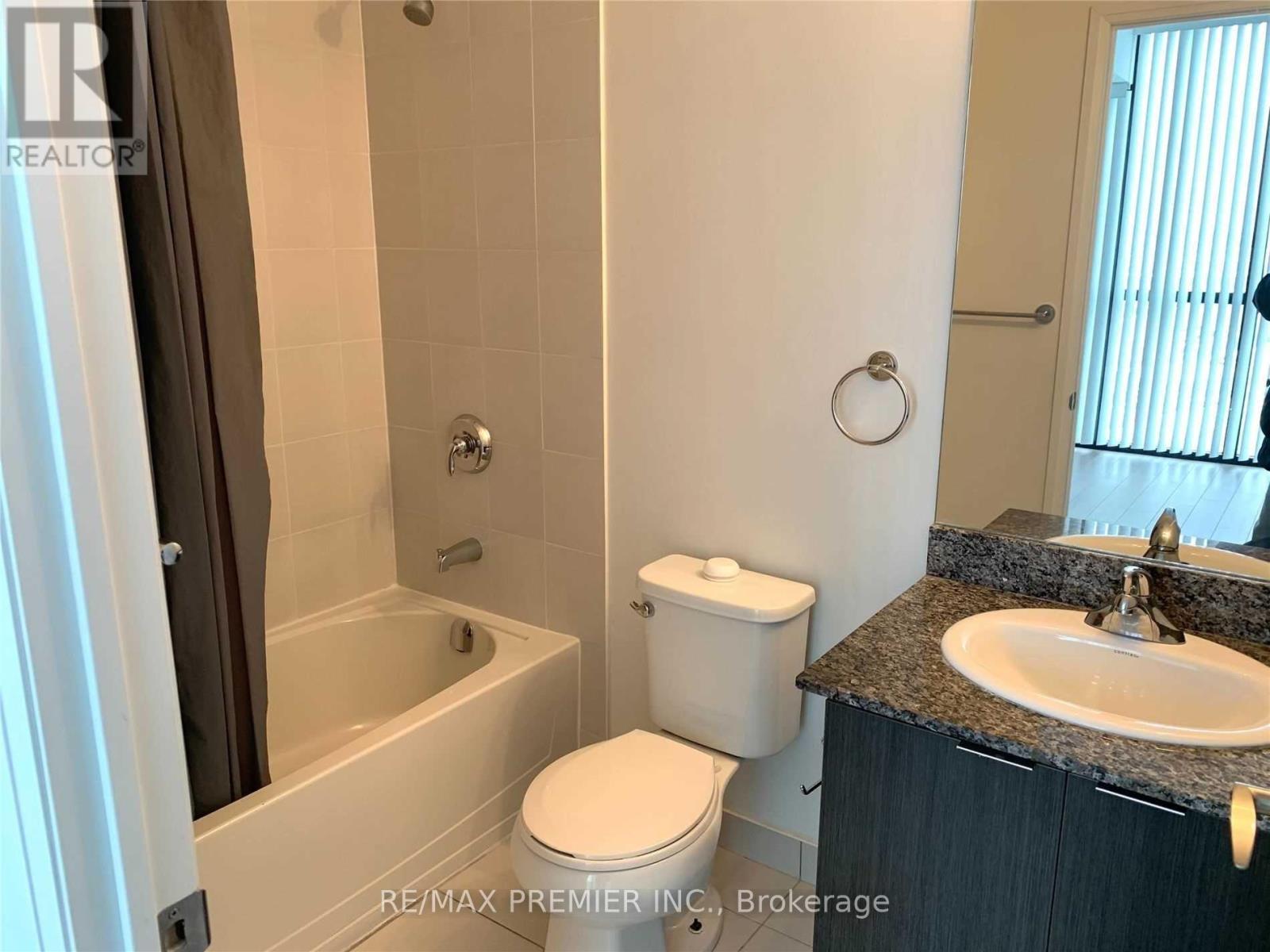 1201 - 2910 Highway 7 Road W, Vaughan, ON - Indoor Photo Showing Bathroom