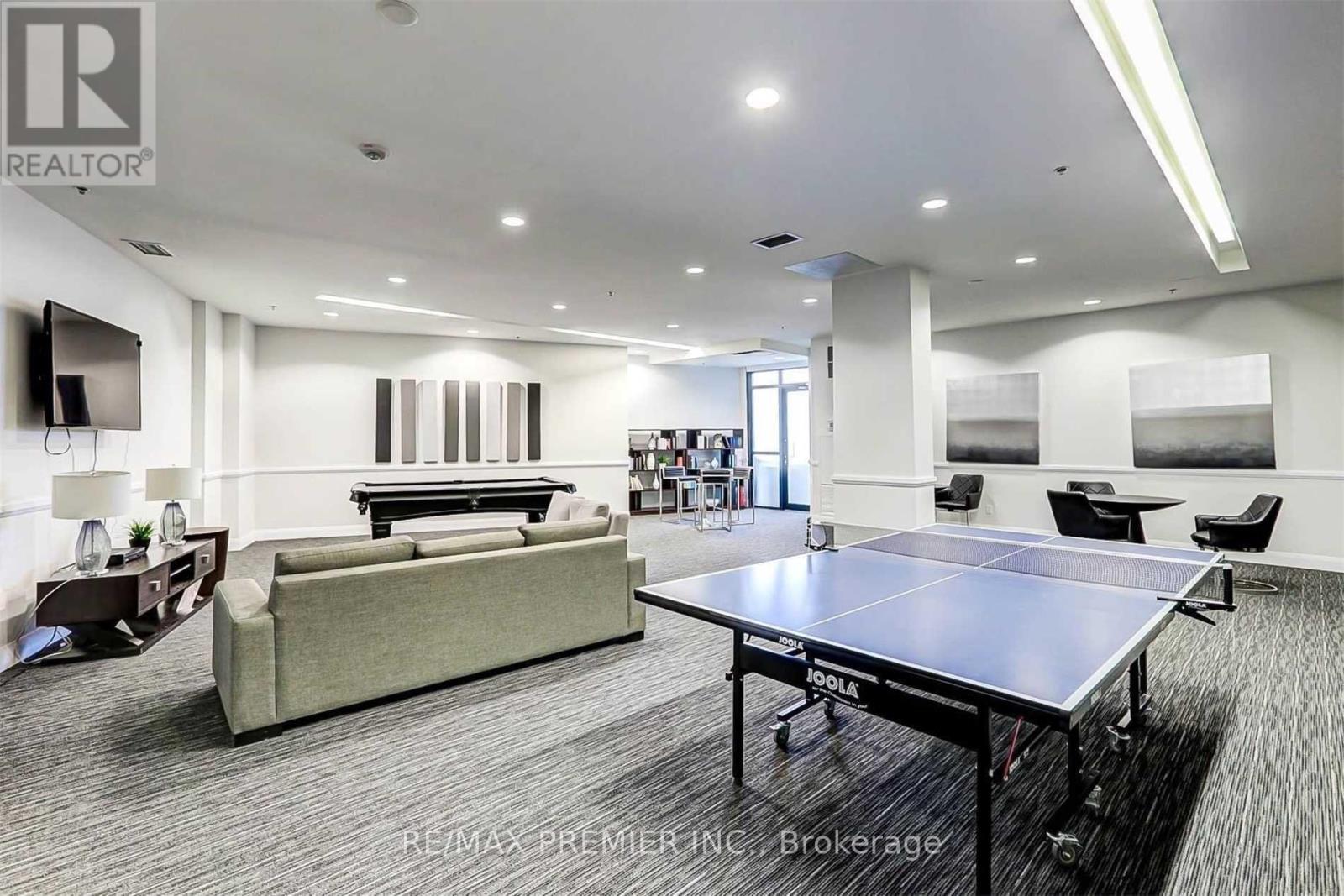 1201 - 2910 Highway 7 Road W, Vaughan, ON - Indoor