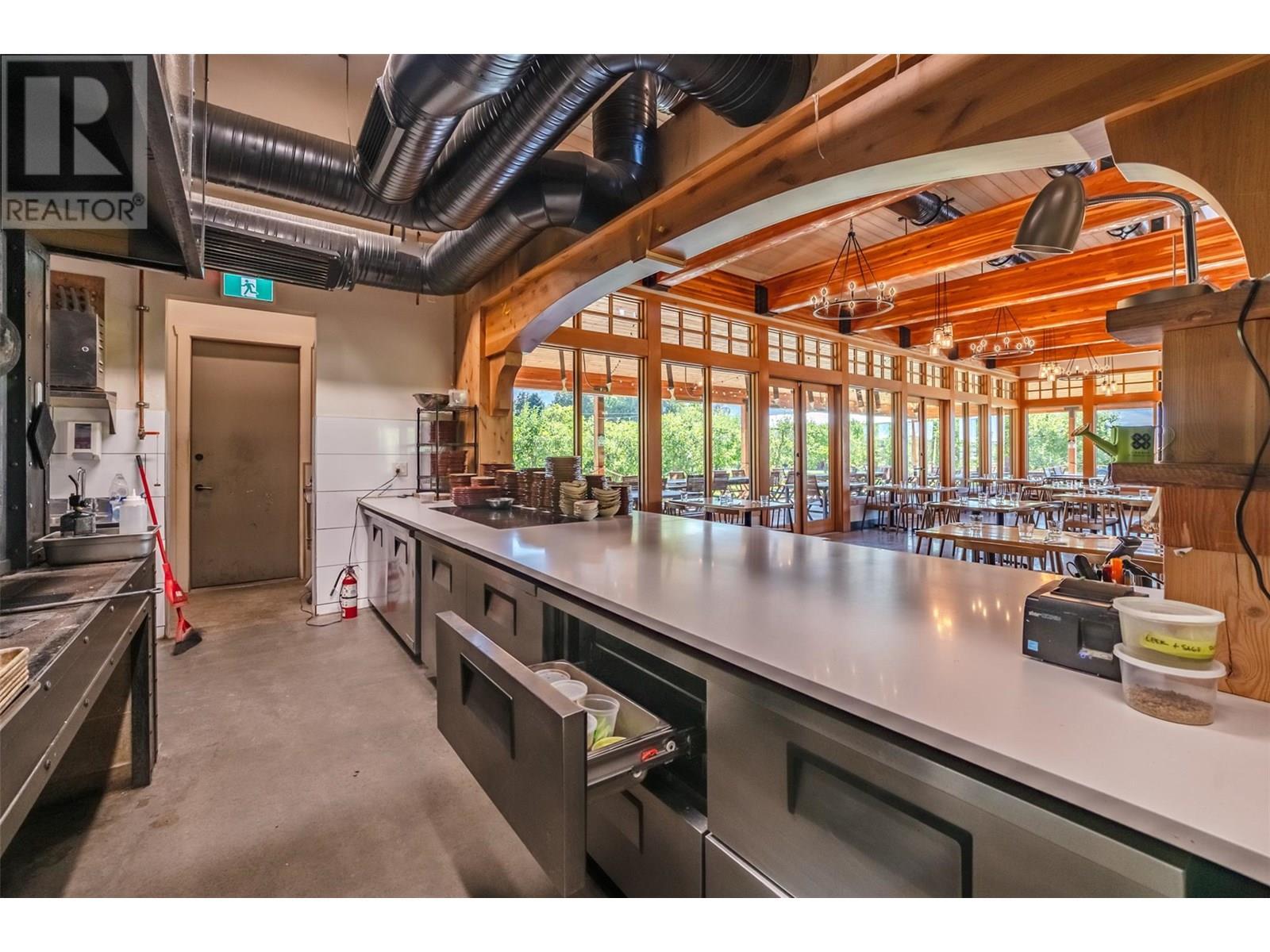 725 Mackenzie Road, Cawston, BC