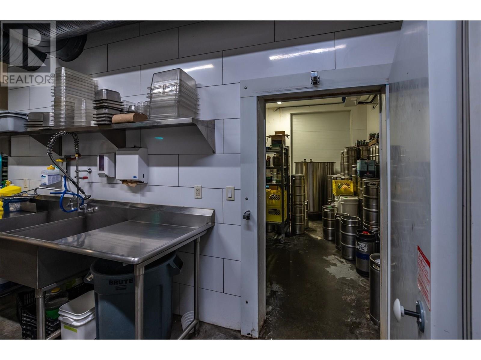 725 Mackenzie Road, Cawston, BC